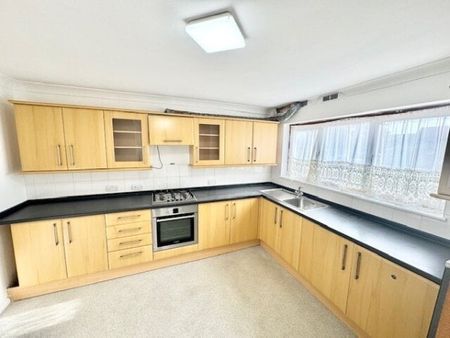 Rose Lane, Marks Gate, RM6 5NH, Property for rent - Photo 3