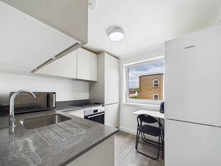 Mildmay Court, Mildmay Road, Chelmsford, Essex, CM2 0DY - Photo 2