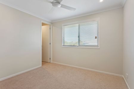 Spacious Living with Pool & Ultimate Entertaining in Prime Location - Photo 5