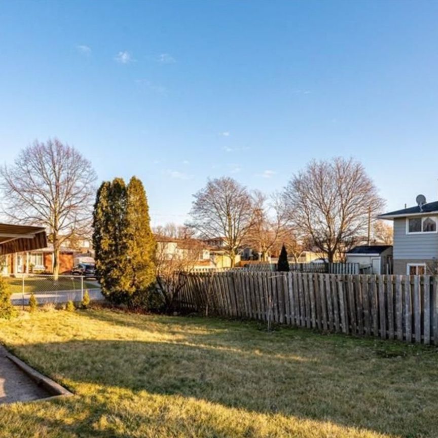 For Lease - 50 Cedardale Avenue Unit# Lower Unit, St. Catharines, Ontario - Photo 1