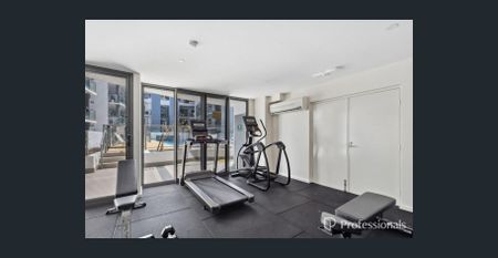 Perfect Location! - Photo 2