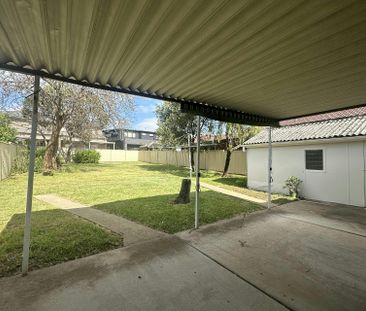 RENOVATED THREE BEDROOM HOUSE - Photo 6