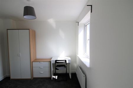 5 bedroom private hall to rent - Photo 4