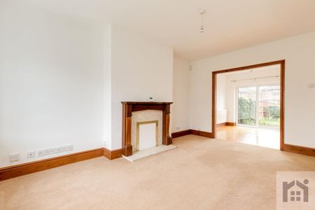 3 bedroom semi-detached house to rent - Photo 4