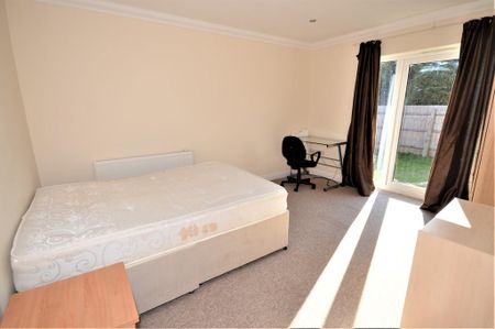 4 bedroom detached house to rent - Photo 5