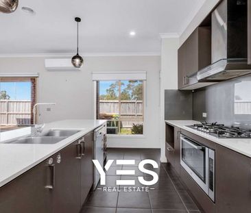 Modern familiy home in Beaconsfield - Photo 5