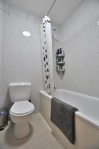 3 Bed Flat, Great Eastern Street, EC2A - Photo 3
