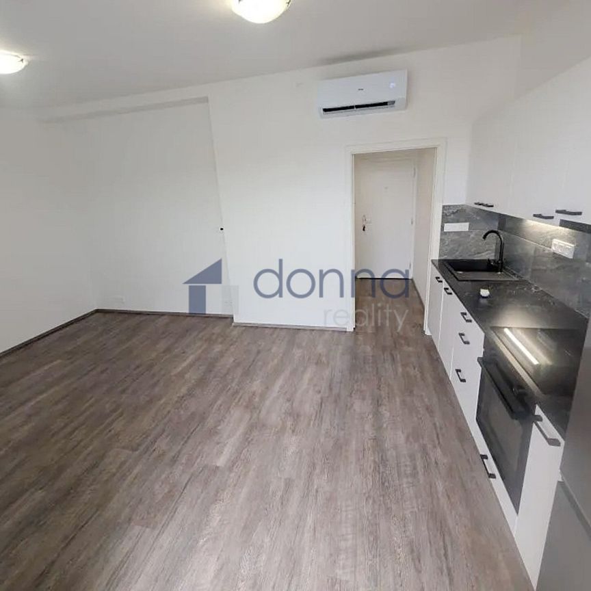 Pronájem bytu 1+kk 25 m² - Photo 1