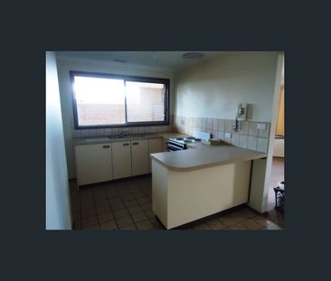 Single level 2 Bedroom unit - Photo 3