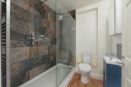 Piccadilly Place - Photo 2