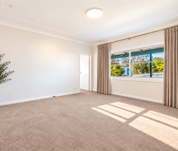 Bright One Bedroom Flat – Prime Morisset Location - Photo 1