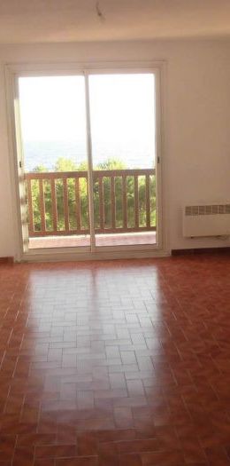 T2 AVEC TERRASSE VU MER ET 2 PARKINGS - Photo 1