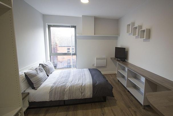 Studio to rent - Photo 1