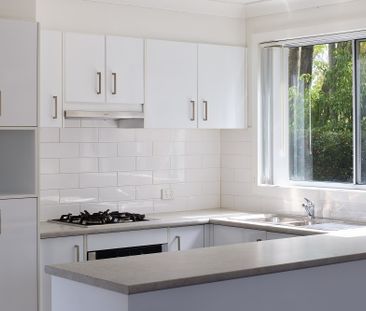 2/5 King Street, Birmingham Gardens NSW 2287 - Townhouse For Rent |... - Photo 6