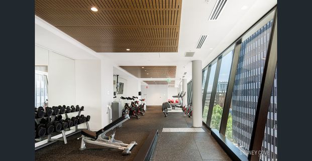 BRAND NEW TWO BEDROOM WITH FANTASTIC VIEWS IN 'GREENLAND CENTRE' | Unfurnished - Photo 1