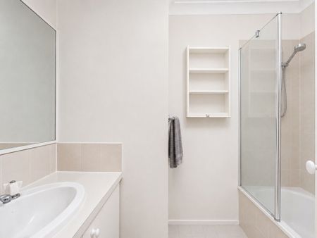 2 Bedroom Townhouse Close to Cbs - Photo 5