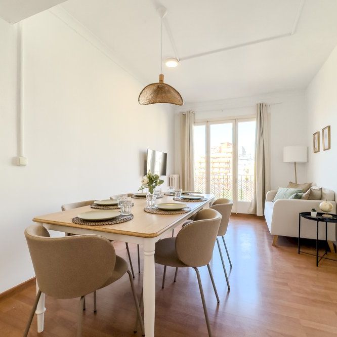 Cozy interior room next to Sants train station - Photo 1