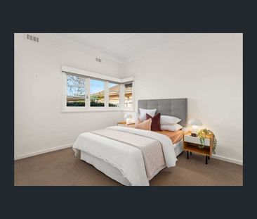 5 Edmonds Avenue, Ashwood, Vic 3147 - Photo 1