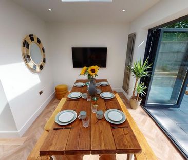 1 bedroom in a house share to rent - Photo 2