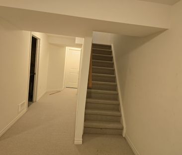 For Lease - 21 Arlington Crescent, Guelph, Ontario - Photo 3