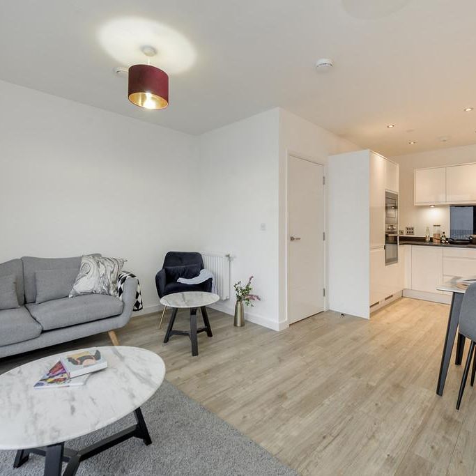 2 bedroom flat to rent - Photo 1