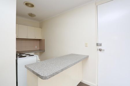 15/79 Alma Road, St Kilda VIC 3182 - Photo 2