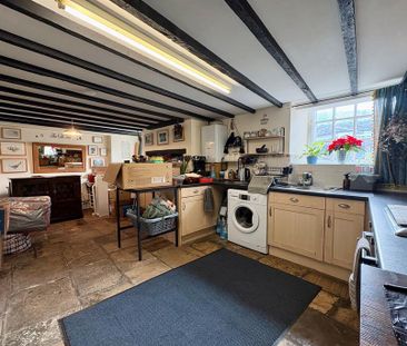 2 bedroom terraced house to rent - Photo 2