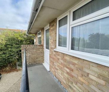 Sutton Avenue, Peacehaven, BN10 - Photo 6