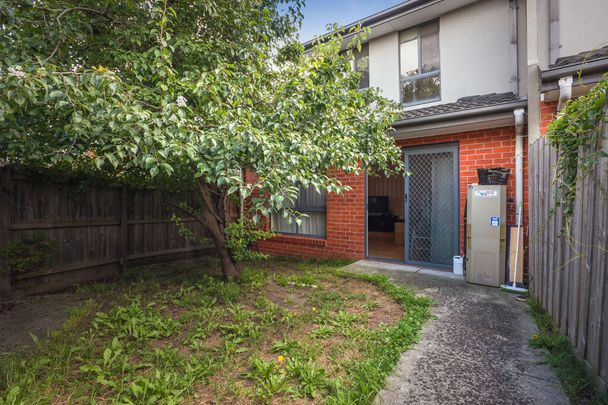 2/12 Atlantic Street, 3168, Clayton Vic - Photo 1