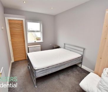Apt 5, 300 Albertbridge Road, Belfast, BT5 4GX - Photo 3