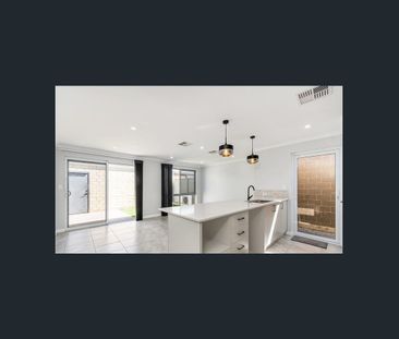 Coastal Home - Photo 5