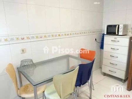 Piso en alquiler en Centro - Photo 3