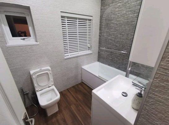 5 bedroom house to rent - Photo 1