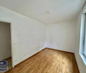 Location Appartement 4 pièces 80m² ST ETIENNE 42000 - Photo 2