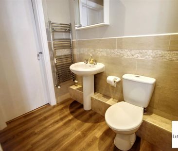 1 Bedroom Flat/Apartment To Let - Photo 2
