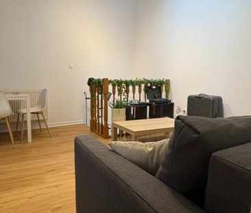 F2 DUPLEX MEUBLE - QUARTIER MAZELLE - COUR INTERIEURE - Photo 2