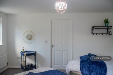 3 bedroom terraced house to rent - Photo 5