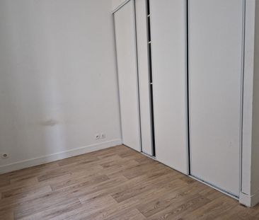 Location Appartement 1 pièce 29m² BORDEAUX 33000 - Photo 4