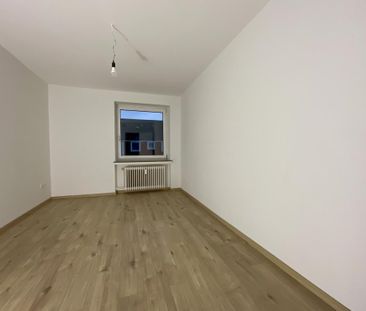 Bezugsfertige 3-Zimmer-Wohnung mit Balkon in Varel! - Photo 5