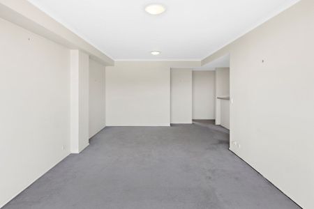 2 Bedroom Apartment in the Heart of North Sydney - Photo 5