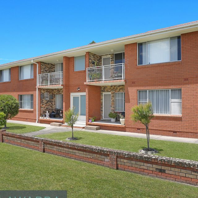 Ground floor 2 bedroom unit - Photo 2