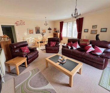 2 bedroom apartment to rent - Photo 2