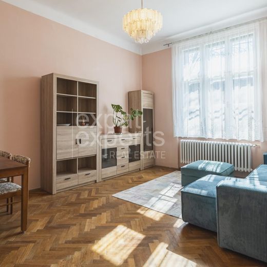 Priestranný 3i byt 92 m2, po rekonštrukcii v historickej budove - Photo 1