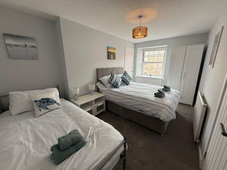 3 bedroom terraced house to rent - Photo 4