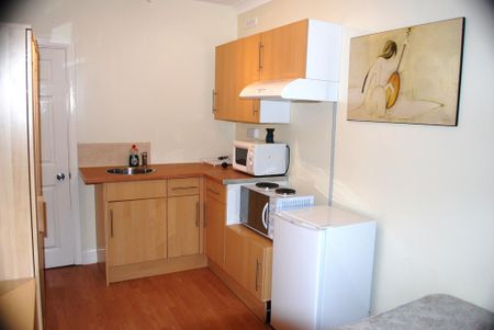 Studio to rent - Photo 4