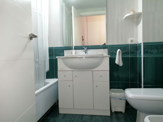 Piso de alquiler en Carrer Bellpuig, Montjuïc - Photo 1