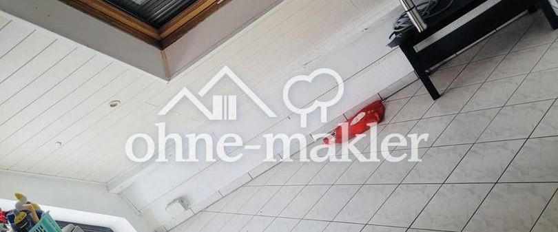 Perfekt f. Singles oder Paare: Wohnzimmer, Küche, Duschbad + Schlafplatz im Dachgiebel - Photo 1