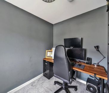 3 bedroom semi-detached house to rent - Photo 6