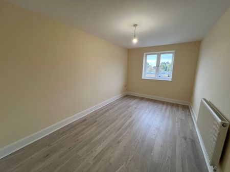 Brewery Road, Hoddesdon - Photo 2