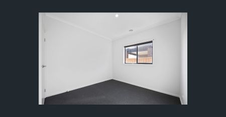 Modern 4-Bedroom Family Home in Tarneit - Photo 5